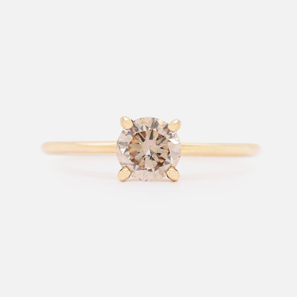 Anillo Elios Oro Amarillo 14K con Diamante Champagne.