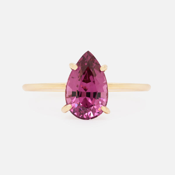 Anillo Elios Oro Amarillo 14K con Granate Gota.