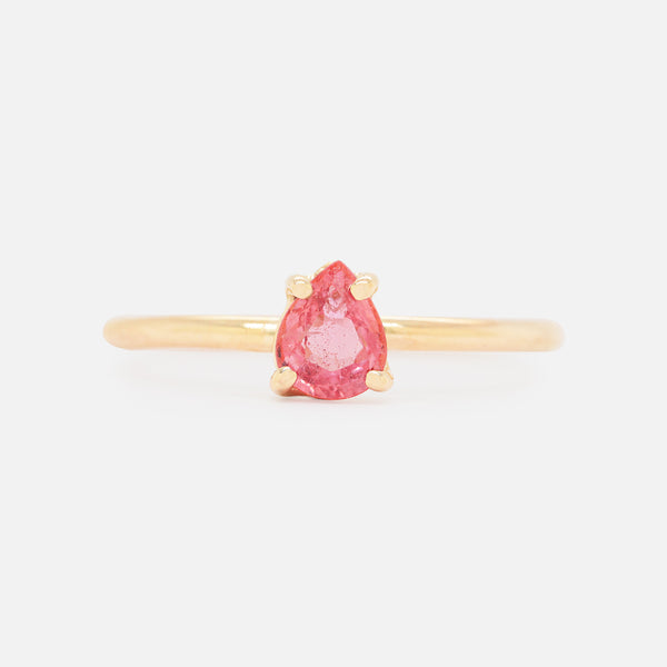Anillo Valeria Oro Amarillo 14K con Zafiro Padparadscha Gota.