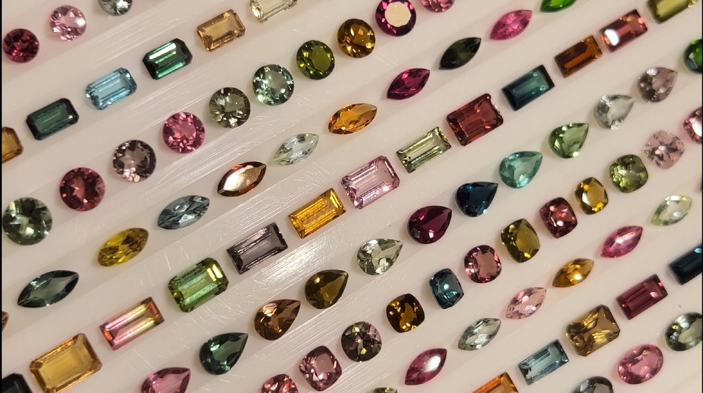 ¿Por qué algunas piedras tienen más de un color?