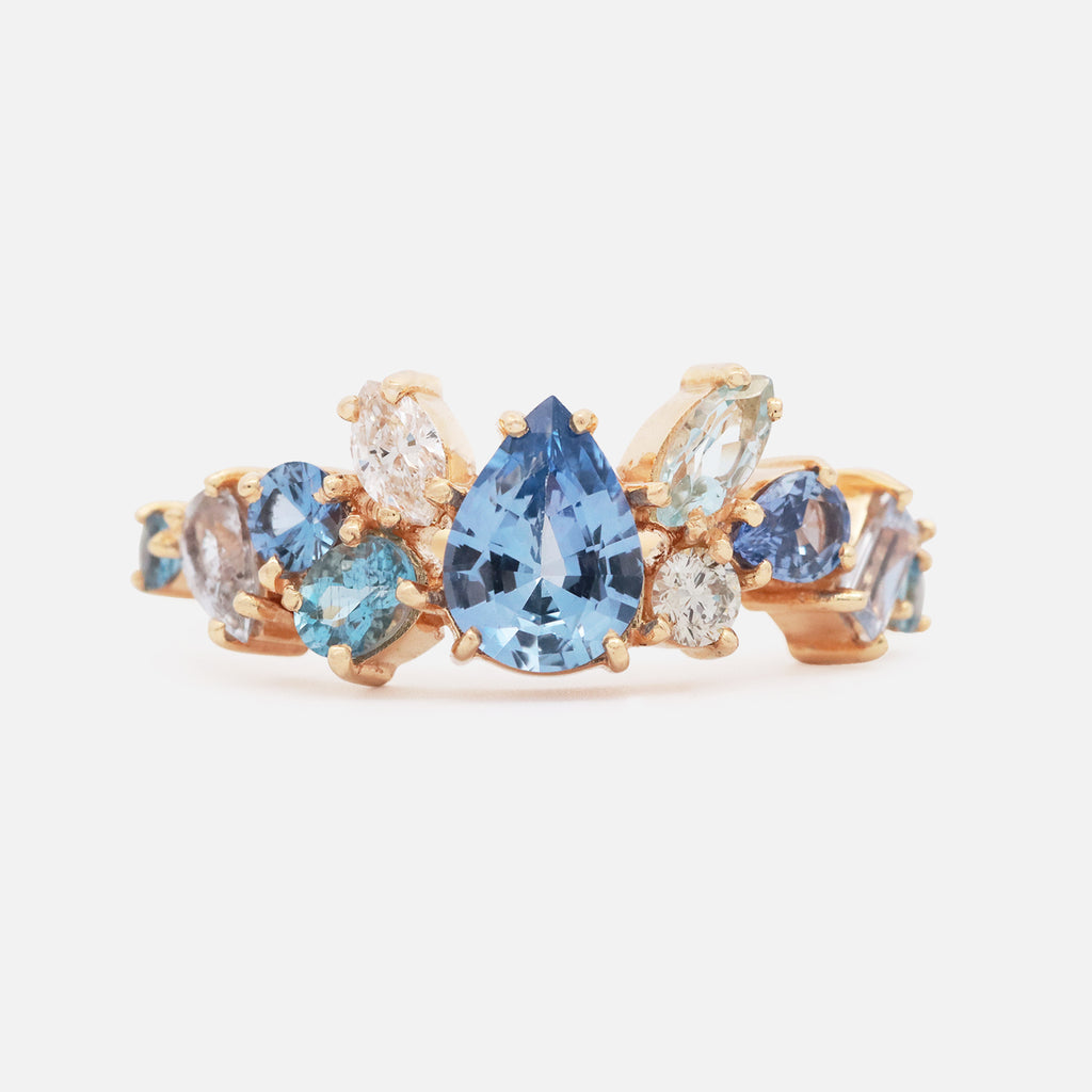 Anillo Eclipse Baby Blue Oro 14K con Zafiros, Aquamarinas y Diamantes.