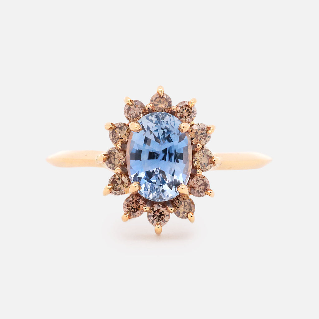 Anillo Imperial Oro Amarillo 14K con Diamantes y Zafiro Celeste Oval.