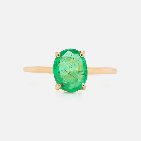 Anillo Valeria Oro Amarillo 14K con Esmeralda Verde Oval.