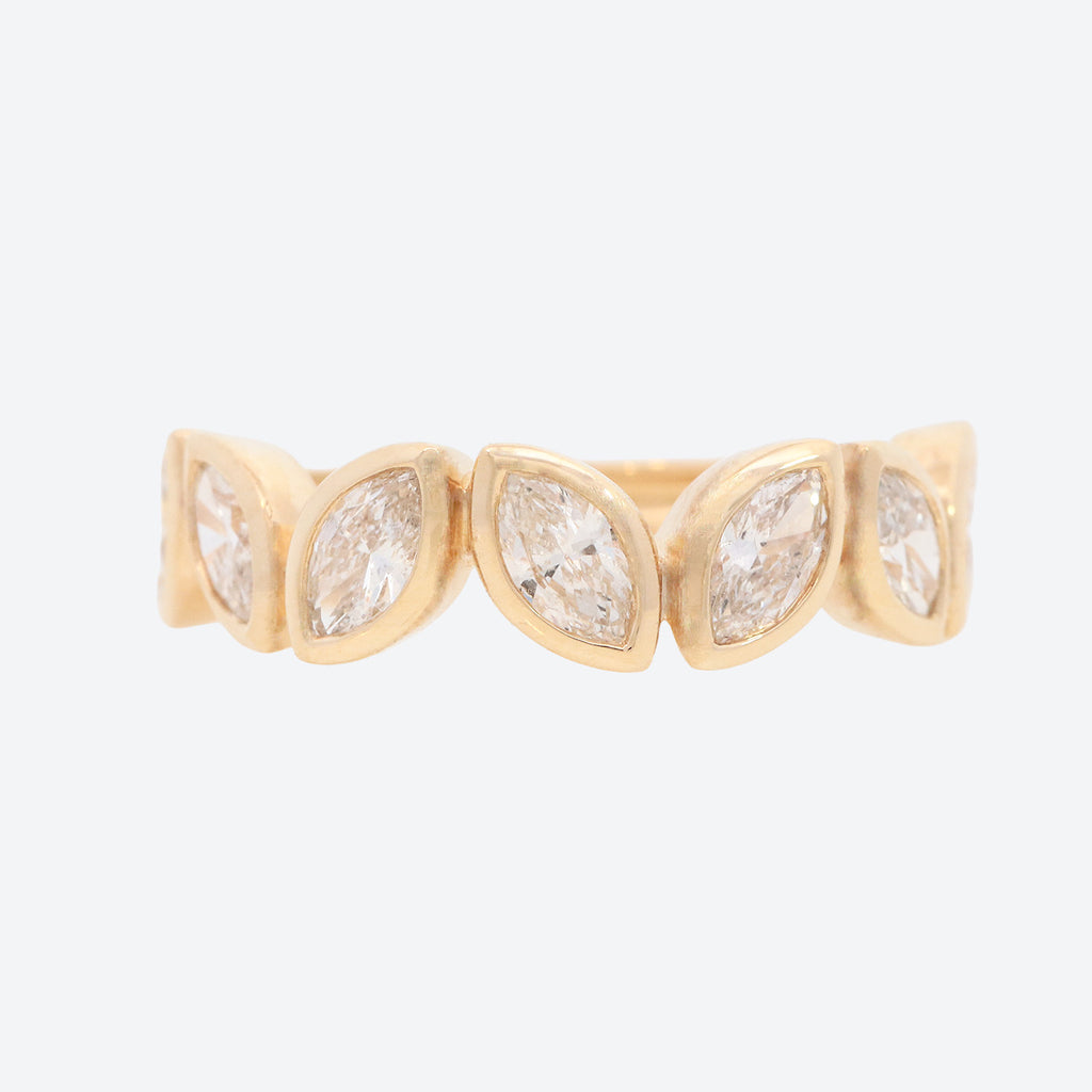 Anillo Petal Oro Amarillo 18K con Diamantes.