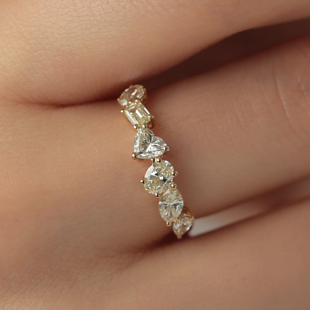 Anillo Ares 3 Oro Amarillo 18K con Diamantes.