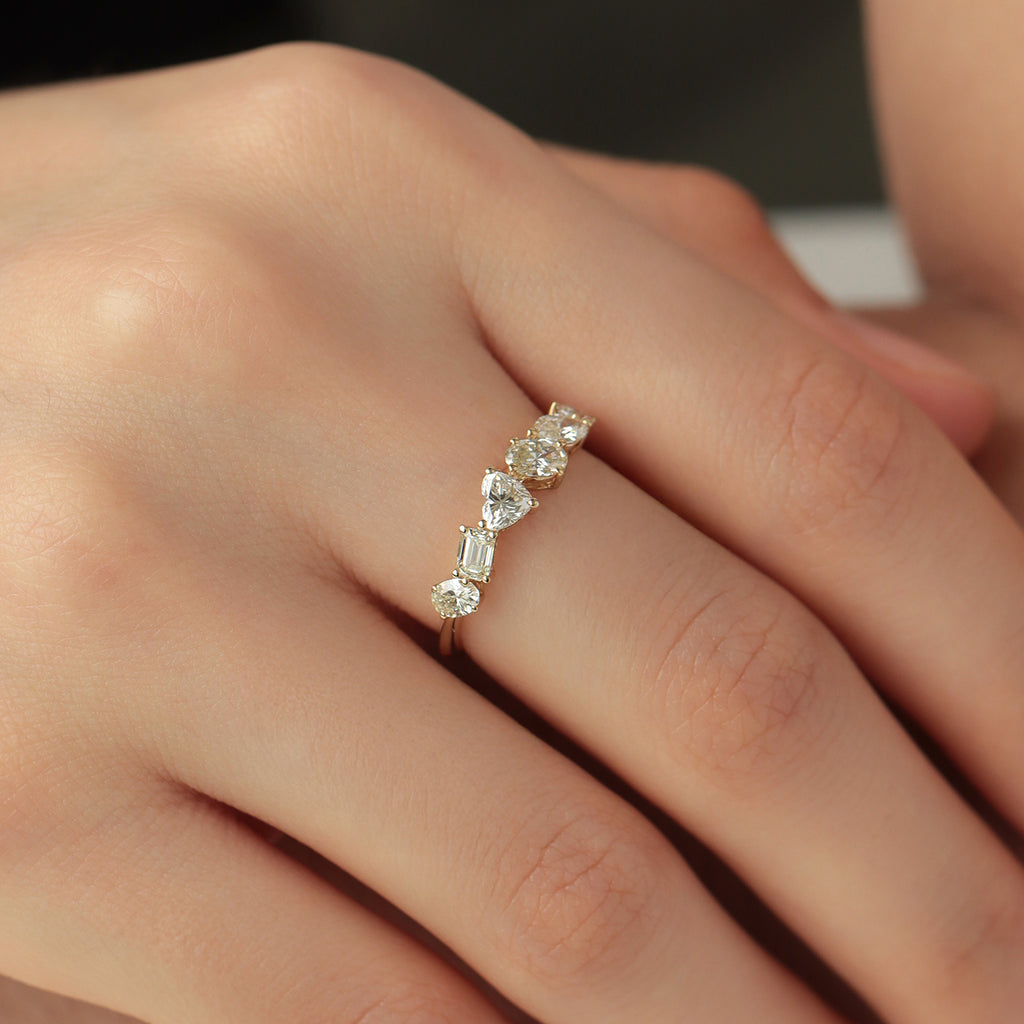 Anillo Ares 3 Oro Amarillo 18K con Diamantes.