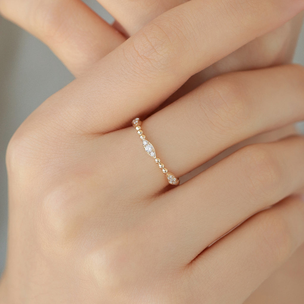 Anillo Bloom Oro 14K con Diamantes.