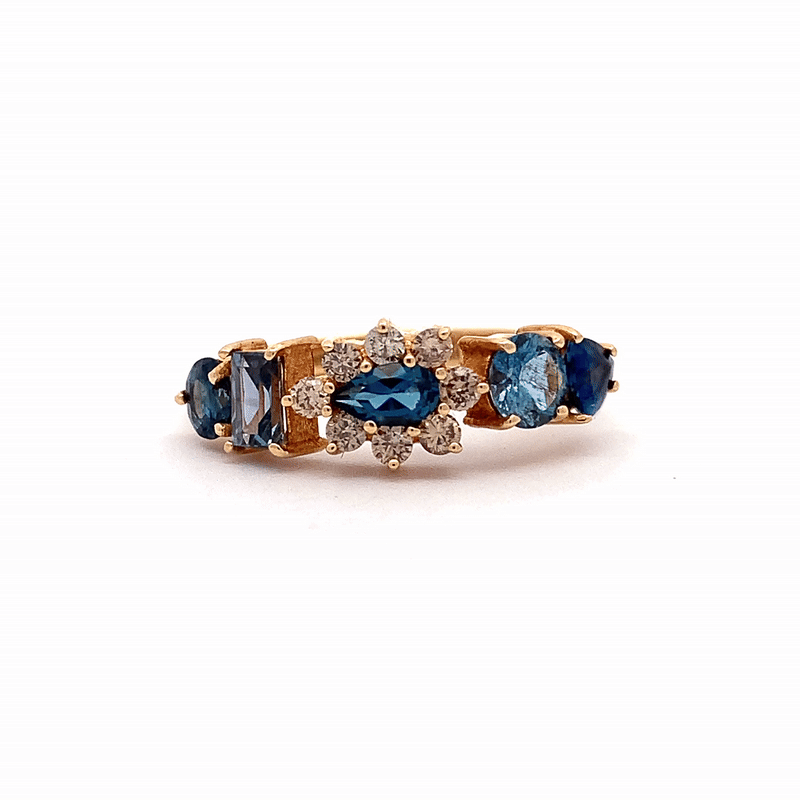 Anillo Botanical Poppy Azure Oro Amarillo 14K con Zafiro, Diamantes, Topacio London Blue y Aquamarinas.