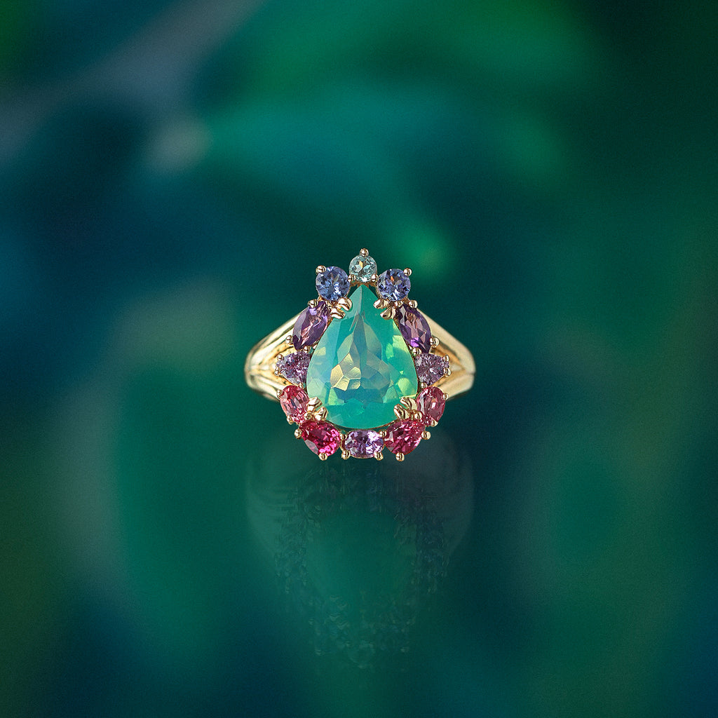 Anillo Botanical Peonia Oro Amarillo 14K con Aquamarina, Tanzanita, Amatista, Zafiro y Ópalo.