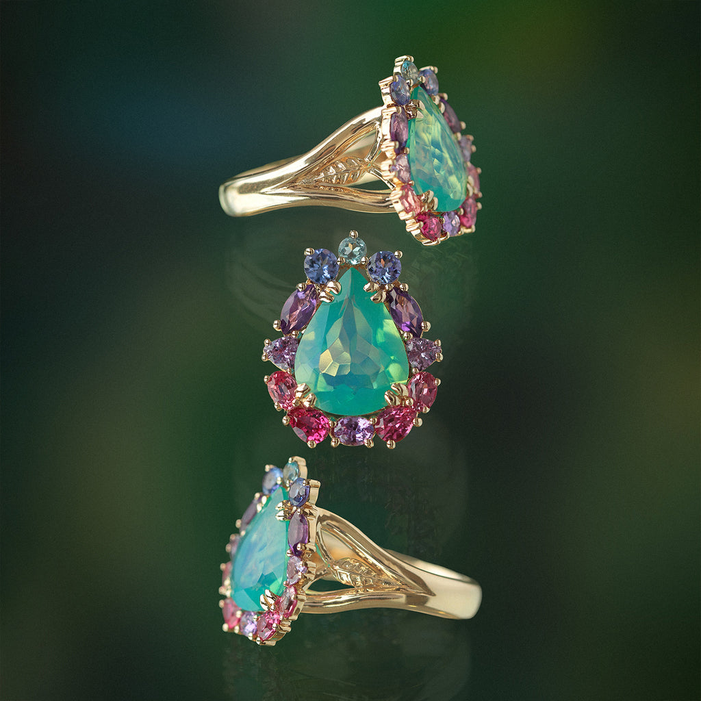 Anillo Botanical Peonia Oro Amarillo 14K con Aquamarina, Tanzanita, Amatista, Zafiro y Ópalo.