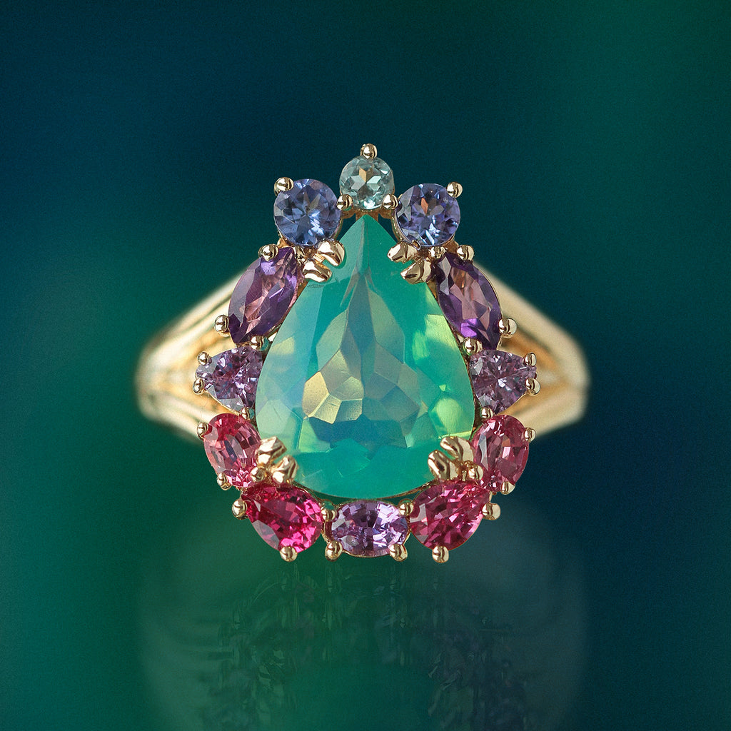 Anillo Botanical Peonia Oro Amarillo 14K con Aquamarina, Tanzanita, Amatista, Zafiro y Ópalo.