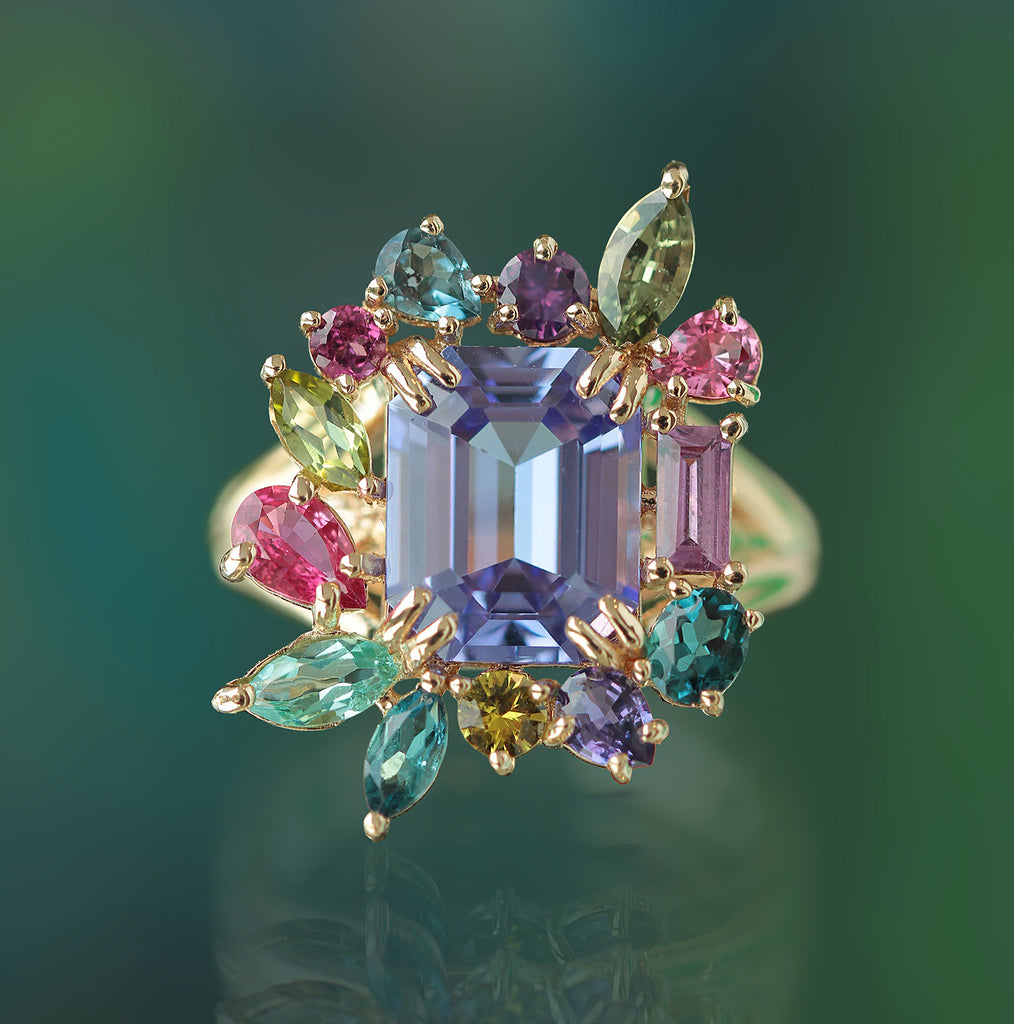 Anillo Botanical Violeta Oro Amarillo 14K con Tanzanita, Turmalina, Zafiro, Granate y Topacio London Blue.