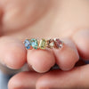 Anillo Centauro Rainbow Oro Amarillo 14K con Zafiros y Turmalina.