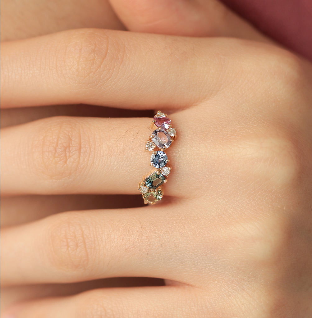 Anillo Cluster Aurora Oro Amarillo 14K con Zafiro y Diamantes.