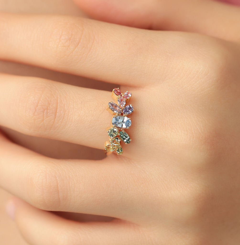 Anillo Eclipse Aurora Oro Amarillo 14K con Zafiro.