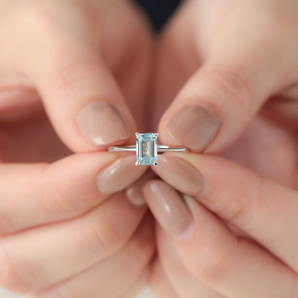 Anillo Elios Oro Blanco 14K con Aquamarina Octagón.