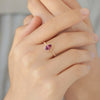 Anillo Elysa Oro Amarillo 14K con Granate Rodolita.