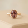 Anillo Elysa Oro Amarillo 14K con Granate Malaya Oval.