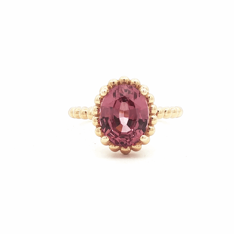 Anillo Elysa Oro Amarillo 14K con Granate Malaya Oval.