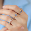 Anillo Elysa Oro Amarillo 14K con Tanzanita Oval.
