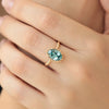 Anillo Elysa Oro Amarillo 14K con Zircón Celeste Oval.