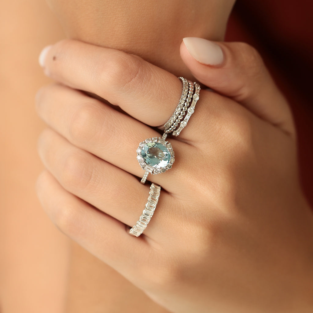 Anillo Gardenia Oro Blanco 18K con Aquamarina y Diamantes.
