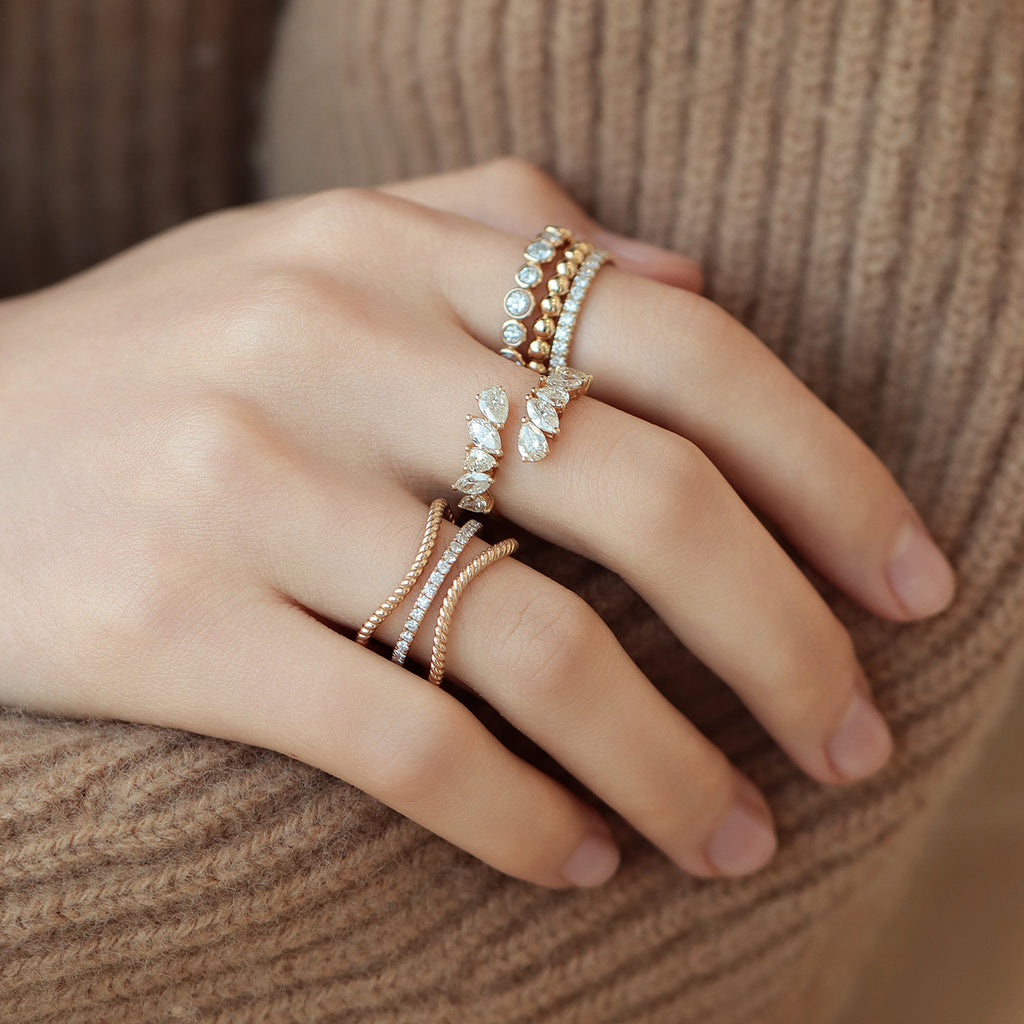 Anillo Whisper Oro Amarillo 18K con Diamantes.