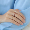 Anillo Laurel Oro Amarillo 18K con Diamantes y Rubí.