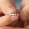 Anillo Myla Freesia Oro Amarillo 14K con Zafiros.