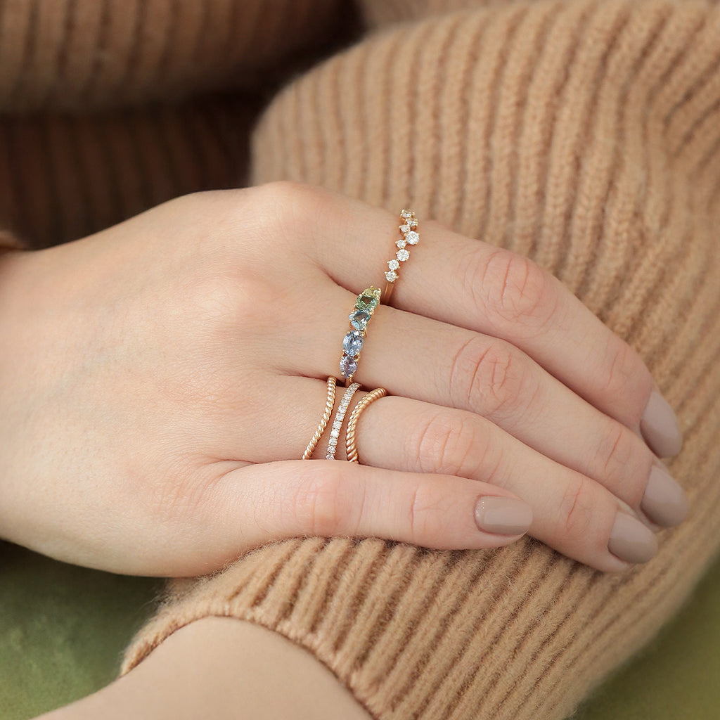 Anillo Nova Watercolor Oro Amarillo 14K con Zafiro.