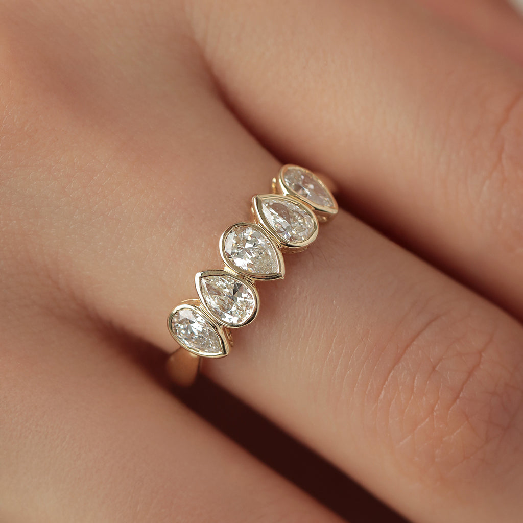Anillo Orion Drops Oro Amarillo 14K con Diamantes.