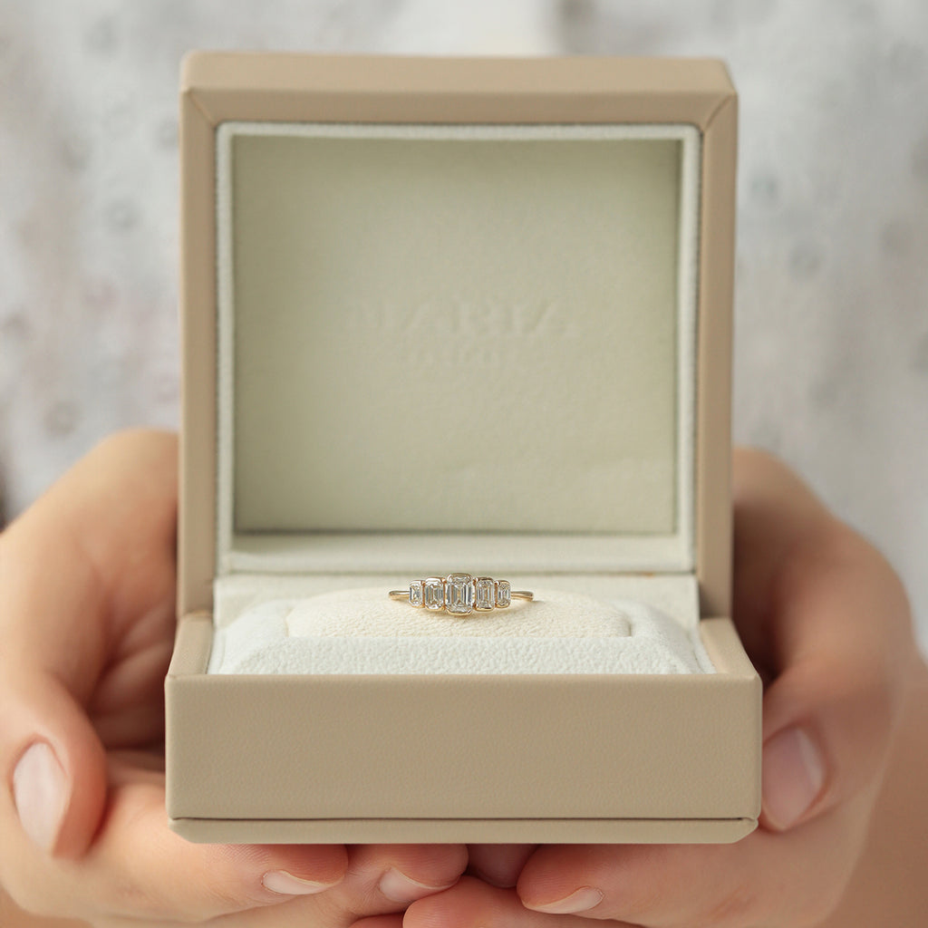 Anillo Orion Octagon Oro Amarillo 14K con Diamantes.