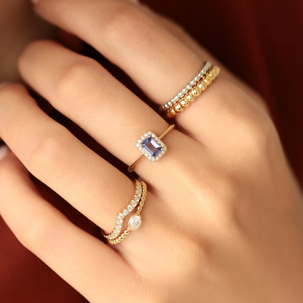 Anillo Royal Oro Amarillo 18K con Tanzanita y Diamantes.