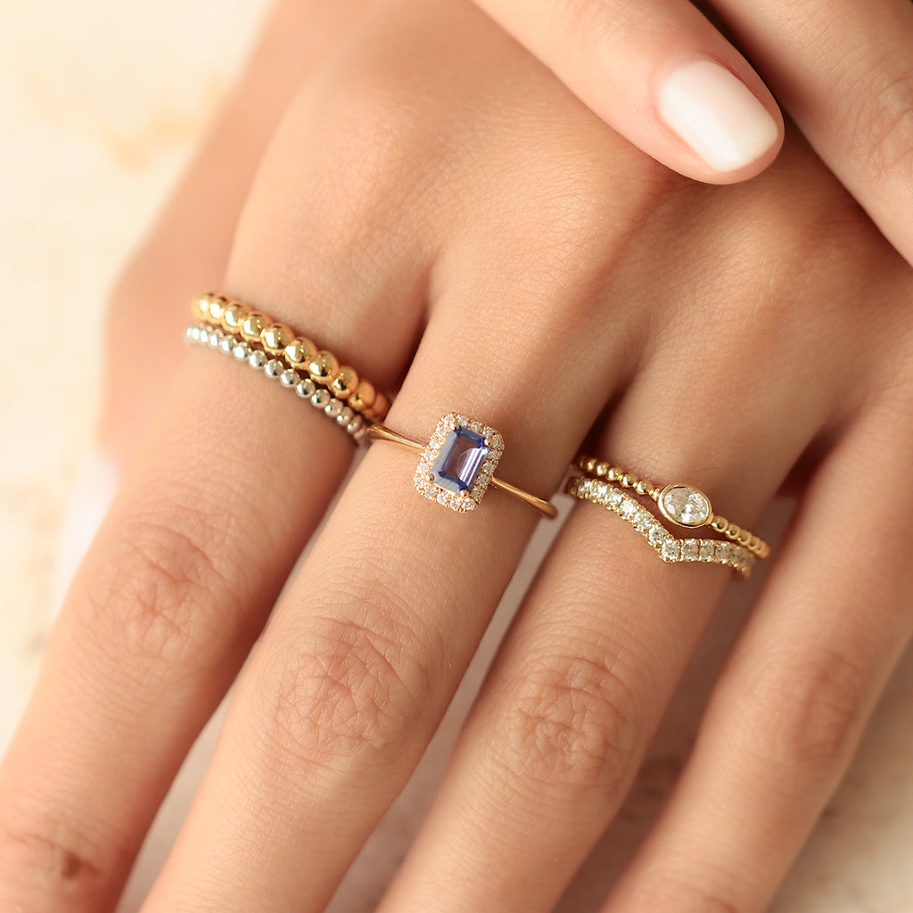 Anillo Royal Oro Amarillo 18K con Tanzanita y Diamantes.