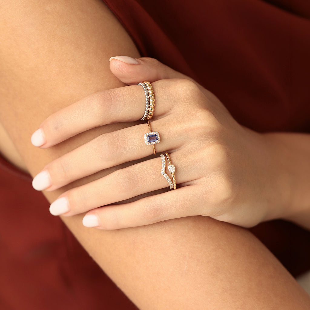 Anillo Royal Oro Amarillo 18K con Tanzanita y Diamantes.