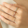 Anillo Stellar Rosetta Oro Amarillo 14K con Zafiros y Diamantes.