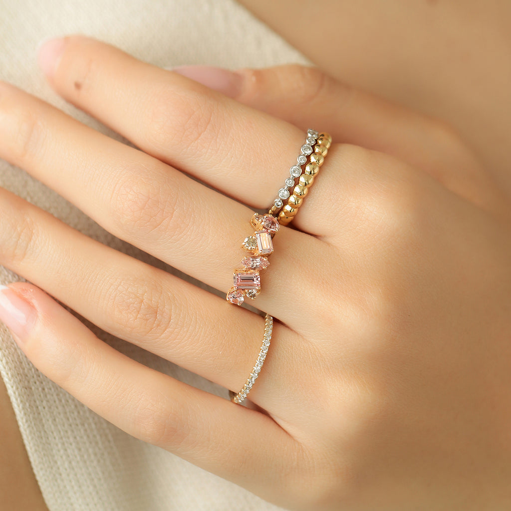 Anillo Stellar Rosetta Oro Amarillo 14K con Zafiros y Diamantes.