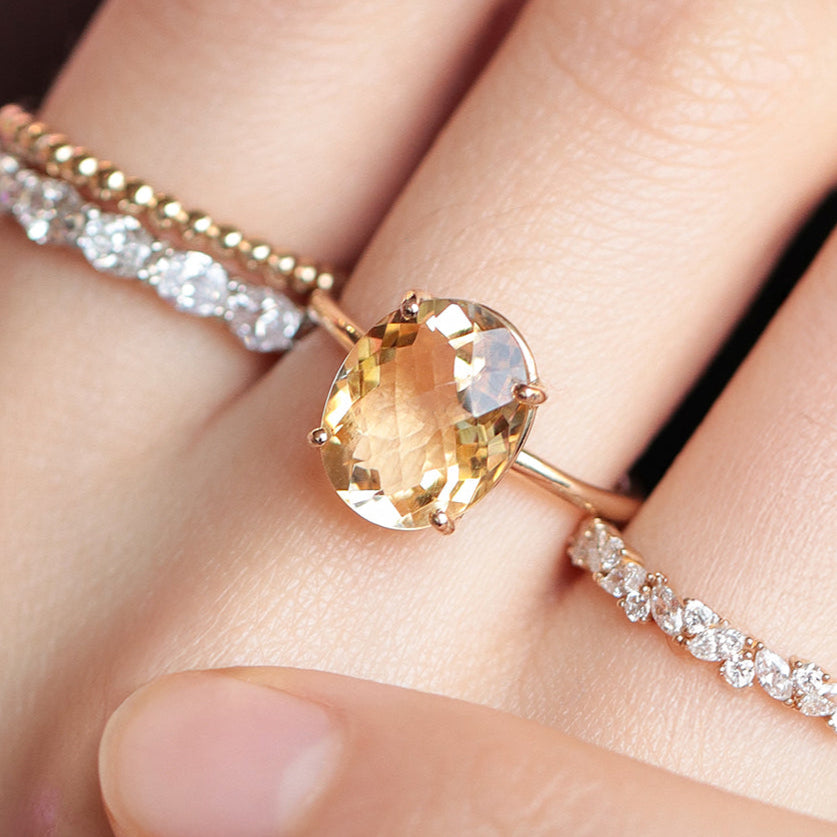 Anillo Valeria Oro Amarillo 14K con Citrino Oval XL.