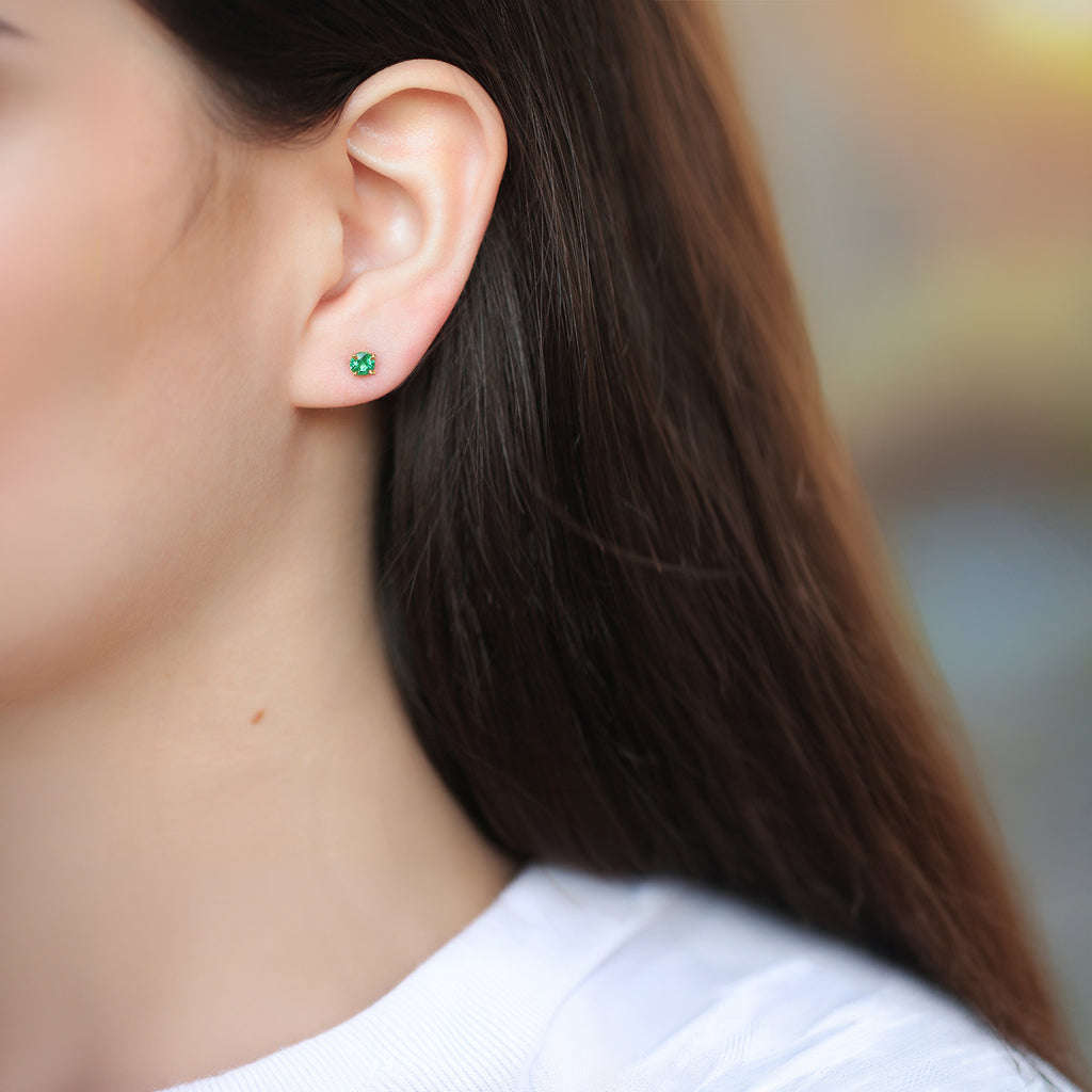 Aretes Birthstone Oro Amarillo 14K con Piedras Naturales.