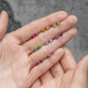 Aretes Birthstone Oro Amarillo 14K con Piedras Naturales.