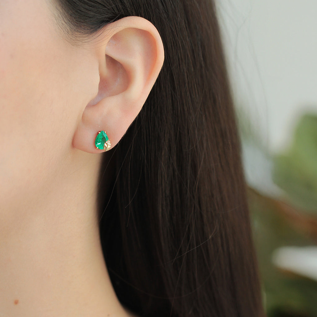 Aretes Botanical Oro Amarillo 14K con Piedras Naturales.