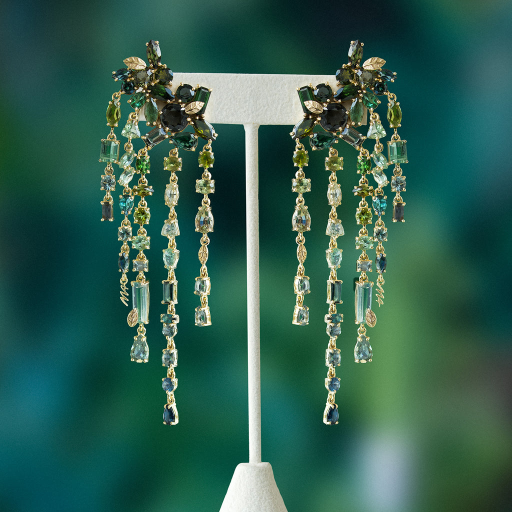 Aretes Botanical Juniper Oro Amarillo 14K con Turmalinas, Zafiros y Tanzanitas Unheated.
