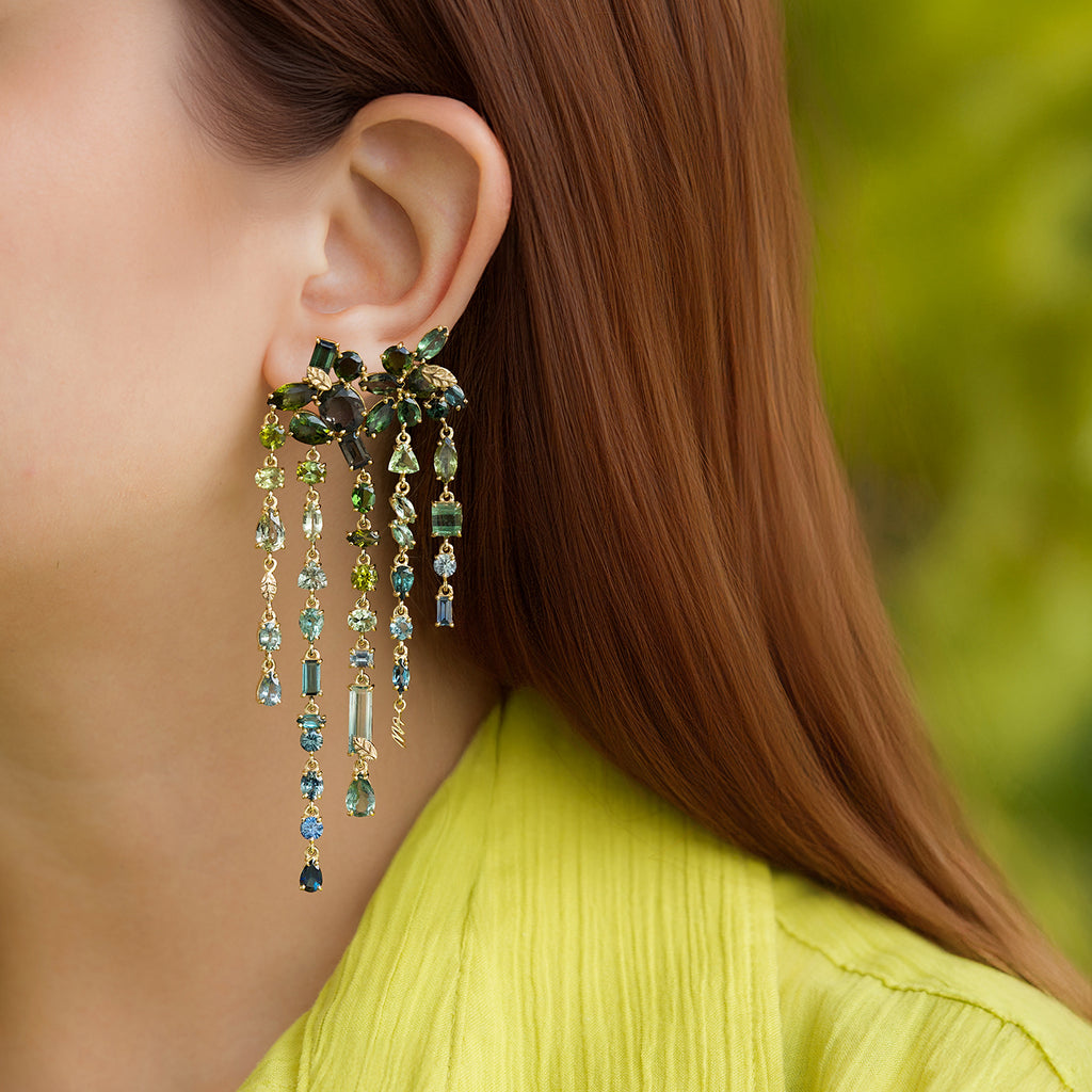 Aretes Botanical Juniper Oro Amarillo 14K con Turmalinas, Zafiros y Tanzanitas Unheated.