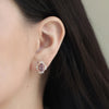 Aretes Charlotte Oro Amarillo 14K con Granates Malaya Oval y Diamantes.
