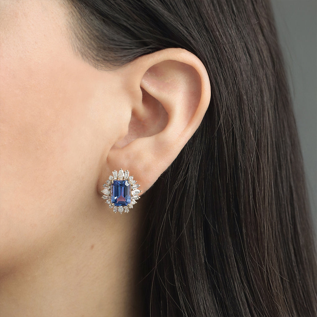 Aretes Charlotte Oro Amarillo 14K con Tanzanitas y Diamantes.