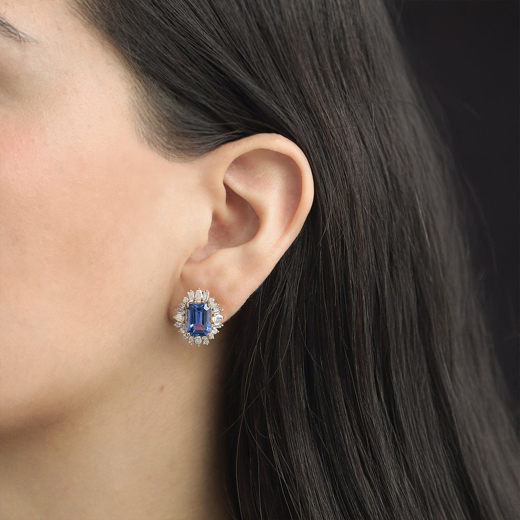 Aretes Charlotte Oro Amarillo 14K con Tanzanitas y Diamantes.