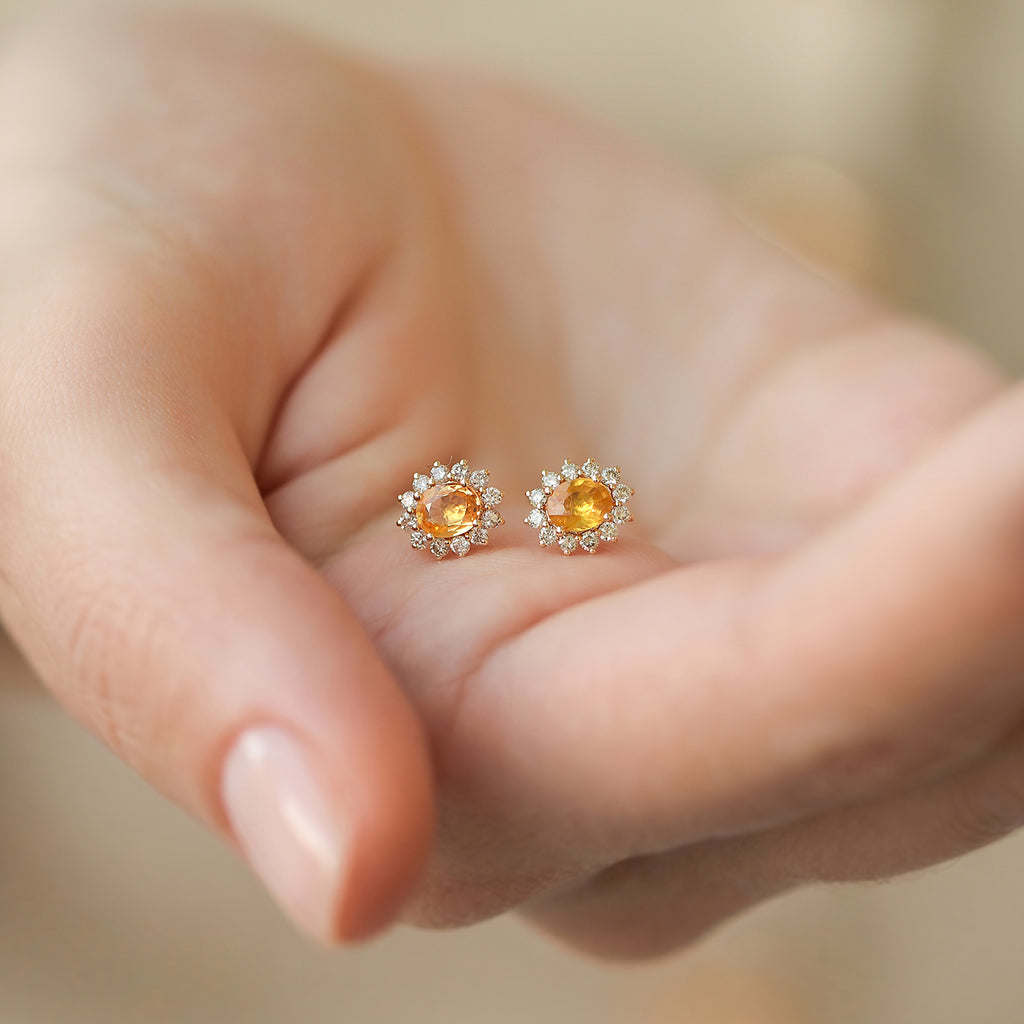 Aretes Imperio Mini Oro Amarillo 18K con Zafiro Amarillo.