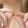 Aretes Imperio Mini Oro Amarillo 18K con Zafiro Amarillo.