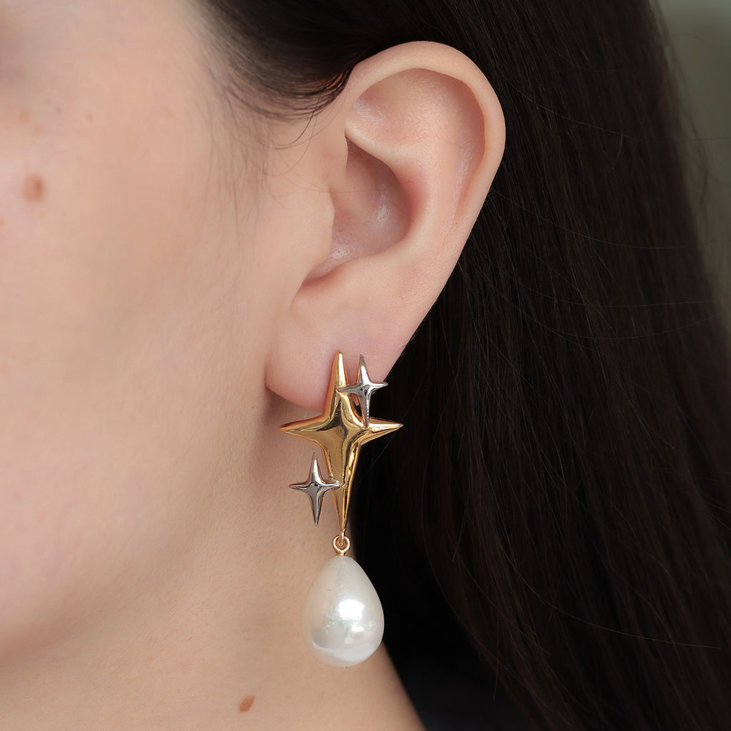 Aretes Spark Plata .925 con Chapa de Oro de 14K con Perlas.