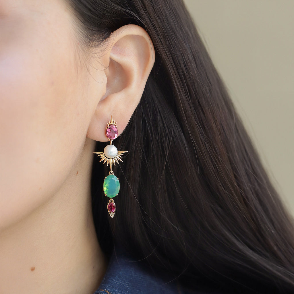Aretes Teal Venus Oro Amarillo 14K con Turmalinas, Perlas, Ópalos y Diamantes.